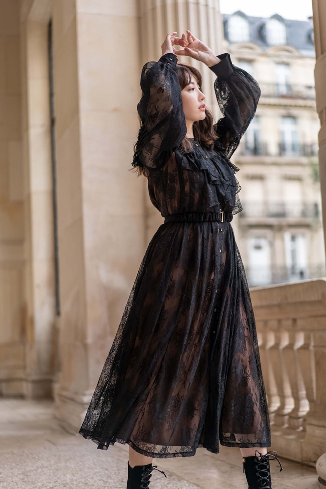 Fubail / Romantic Lace Belted Dress